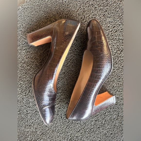 Salvatore Ferragamo Black Croc Embossed Office Pumps Shoes Size 8.5 - Picture 6 of 6